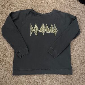 Daydreamer Def Leppard Sweatshirt Size Large Grey Distressed